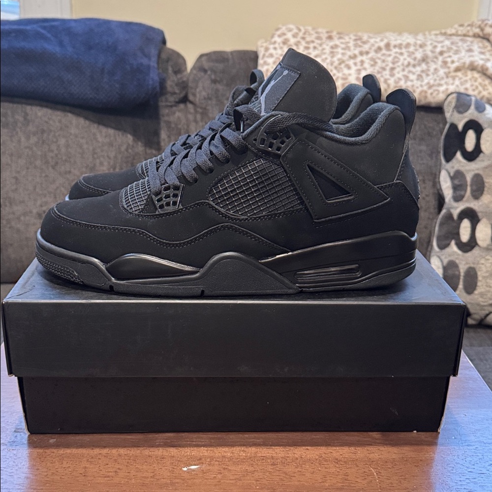 Jordan 4 (Black Cats) Size 13.5
